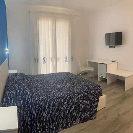 Nocleg ze śniadaniem Residenza “la Vecchia Ancora” 4*